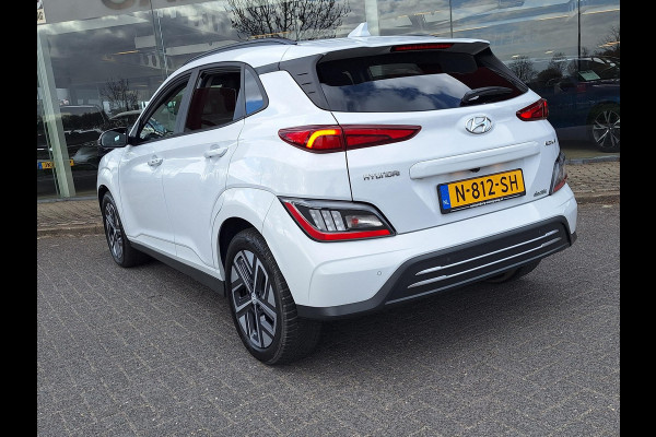Hyundai Kona EV Fashion 64 kWh | SOH: nnb | 3 Fase | Warmtepomp | Blindspot | Navi | Camera |