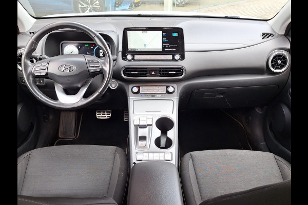 Hyundai Kona EV Fashion 64 kWh | SOH: nnb | 3 Fase | Warmtepomp | Blindspot | Navi | Camera |