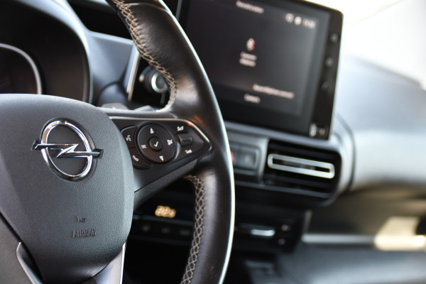 Opel Combo 1.5D L2H1 PB Edition Camera, Cruise, Carplay, Dodehoek, 130pk, Automaat, LED, Sensoren, Clima, Keyless, Uniek!
