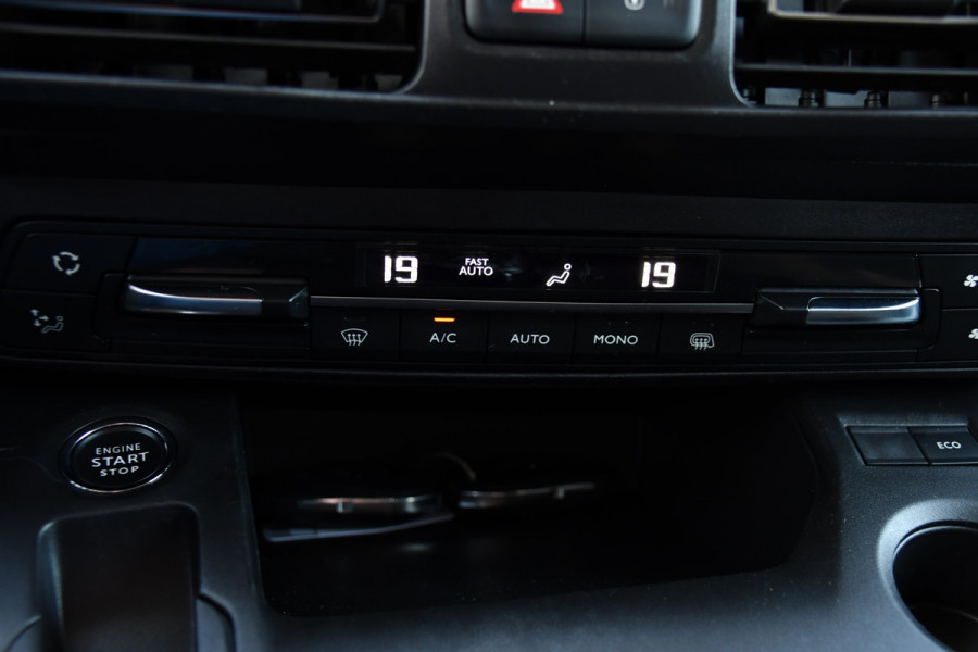 Opel Combo 1.5D L2H1 PB Edition Camera, Cruise, Carplay, Dodehoek, 130pk, Automaat, LED, Sensoren, Clima, Keyless, Uniek!