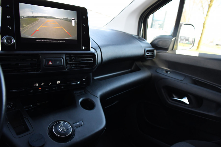 Opel Combo 1.5D L2H1 PB Edition Camera, Cruise, Carplay, Dodehoek, 130pk, Automaat, LED, Sensoren, Clima, Keyless, Uniek!