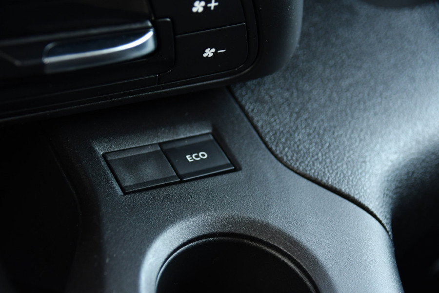 Opel Combo 1.5D L2H1 PB Edition Camera, Cruise, Carplay, Dodehoek, 130pk, Automaat, LED, Sensoren, Clima, Keyless, Uniek!