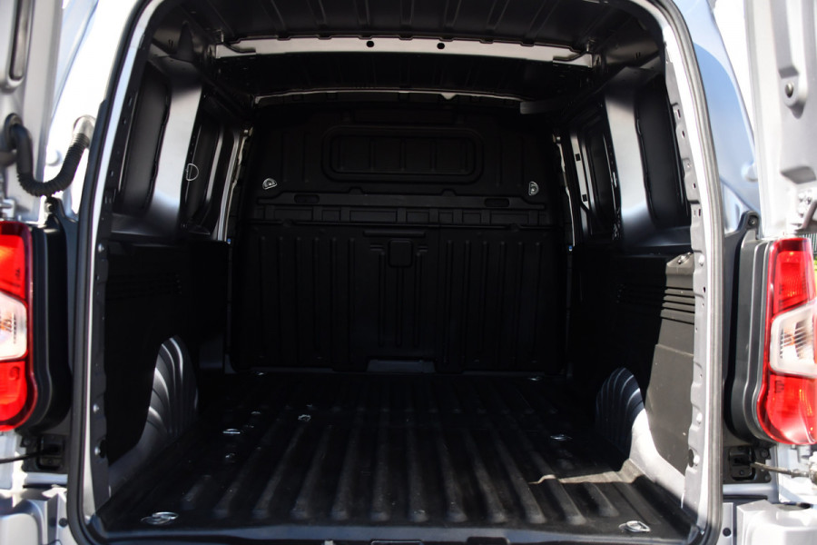 Opel Combo 1.5D L2H1 PB Edition Camera, Cruise, Carplay, Dodehoek, 130pk, Automaat, LED, Sensoren, Clima, Keyless, Uniek!