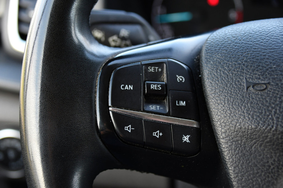 Ford Transit Custom 300 2.0 TDCI L2H1 Limited DC PB Edition Camera, Cruise, Carplay, 170pk, 2 x Schuifdeur, LED, Automaat, Stoelverwarming, Sensoren, Uniek!