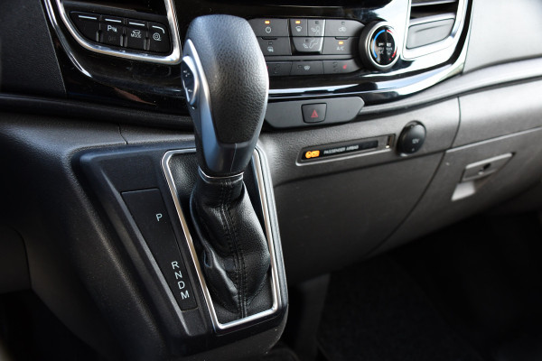 Ford Transit Custom 300 2.0 TDCI L2H1 Limited DC PB Edition Camera, Cruise, Carplay, 170pk, 2 x Schuifdeur, LED, Automaat, Stoelverwarming, Sensoren, Uniek!