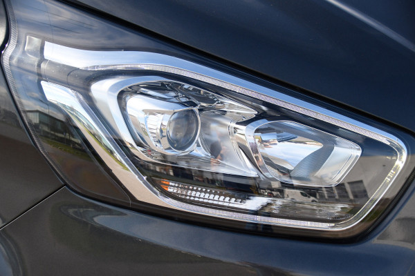 Ford Transit Custom 300 2.0 TDCI L2H1 Limited DC PB Edition Camera, Cruise, Carplay, 170pk, 2 x Schuifdeur, LED, Automaat, Stoelverwarming, Sensoren, Uniek!