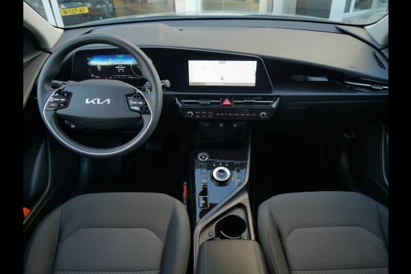 Kia Niro EV Light 64.8 kWh l Navigatie l Carplay l Camera | Adaptieve Cruise |
