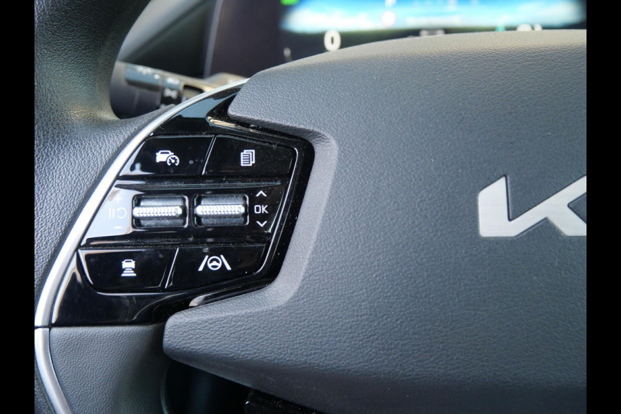 Kia Niro EV Light 64.8 kWh l Navigatie l Carplay l Camera | Adaptieve Cruise |