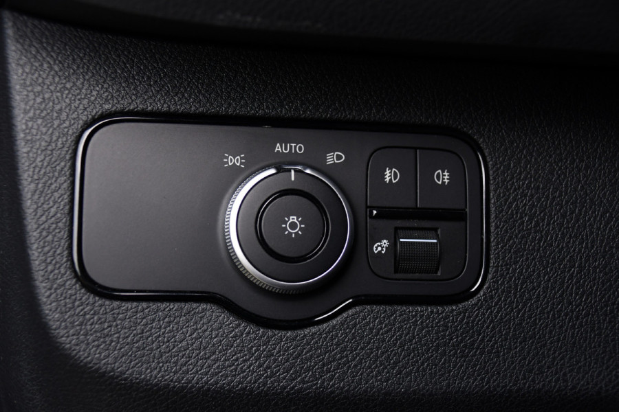 Mercedes-Benz Sprinter 317 1.9 CDI L2 Pro AMG Edition FACE LIFT! Camera, Cruise, Carplay, LED, Stoelverwarming, 170pk, Automaat, Multimedia, Uniek!