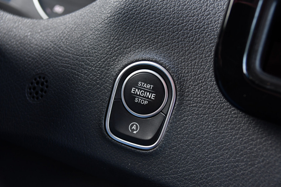 Mercedes-Benz Sprinter 317 1.9 CDI L2 Pro AMG Edition FACE LIFT! Camera, Cruise, Carplay, LED, Stoelverwarming, 170pk, Automaat, Multimedia, Uniek!