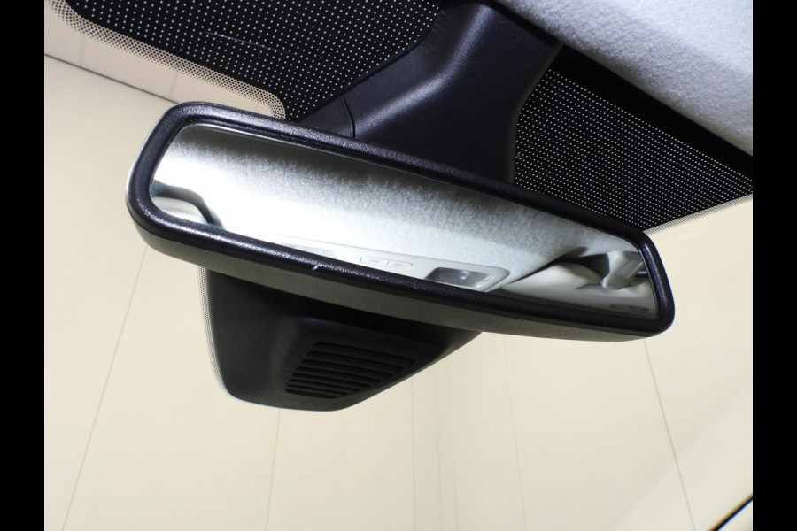 Ford Fiesta 1.0 EcoBoost Titanium NAVI-APP/CLIMA/CRUISE/LED/PDC!