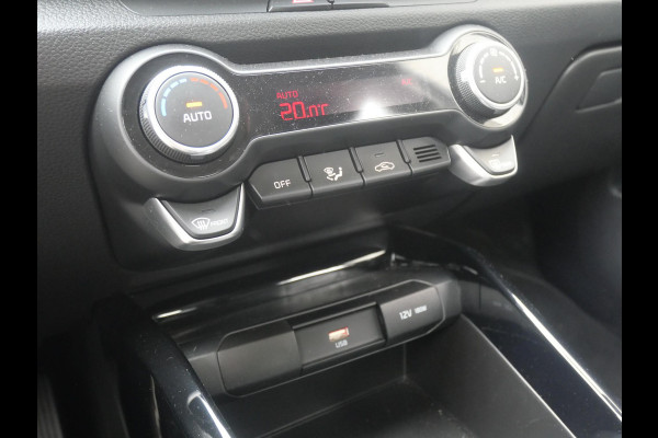 Kia Stonic 1.0 T-GDi MHEV DynamicLine | Cruise | Clima | Camera | Navi |