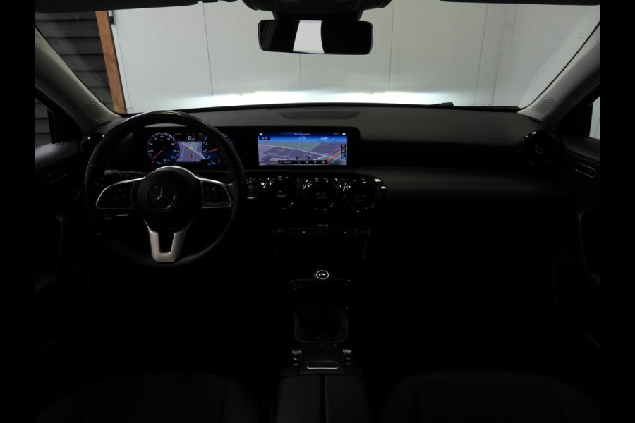 Mercedes-Benz A-Klasse A160 Business Solution NAVI/CAMERA/LED/16"LMV!