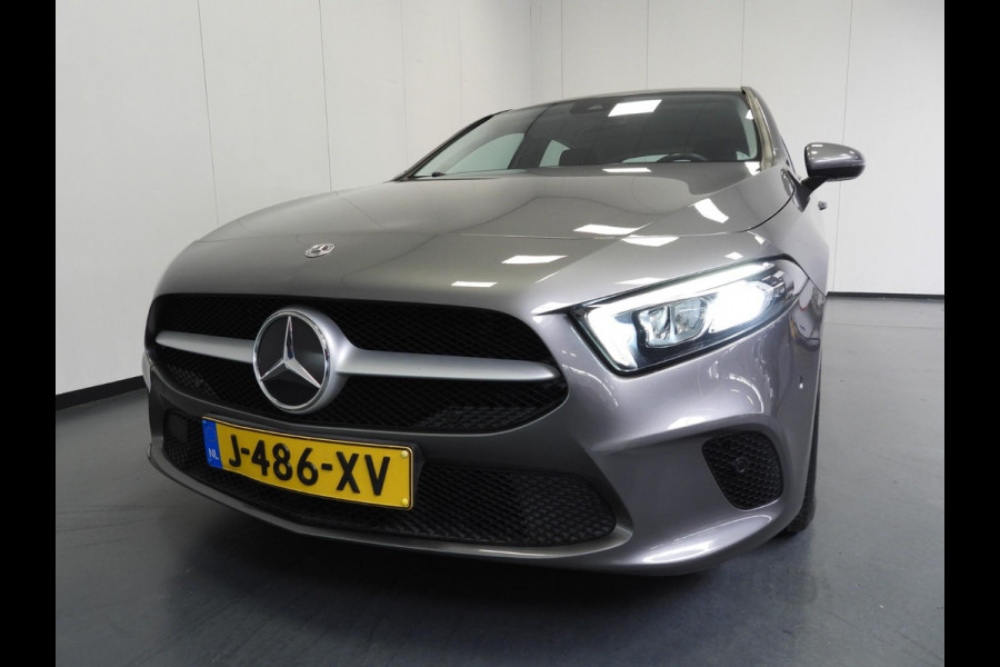 Mercedes-Benz A-Klasse A160 Business Solution NAVI/CAMERA/LED/16"LMV!