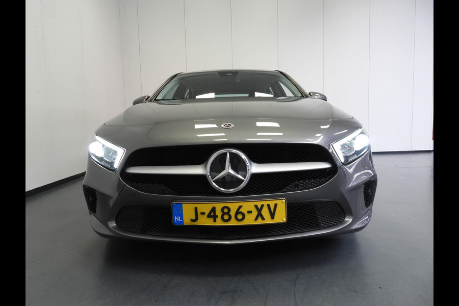 Mercedes-Benz A-Klasse A160 Business Solution NAVI/CAMERA/LED/16"LMV!