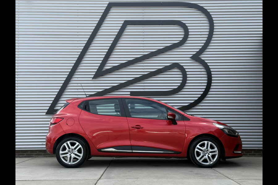 Renault Clio 0.9 TCe Limited 1e Eigenaar|Navi|Airco|PDC|Cruise|Stoelverwarming|Dealer Onderhouden|Nieuwe APK bij Aflevering