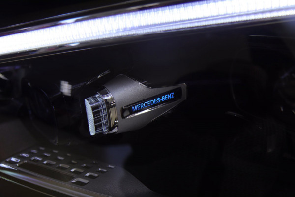 Mercedes-Benz C-Klasse 300 E AMG Line / PANO/CARPLAY/SFEERV/STOELV/BOMVOL