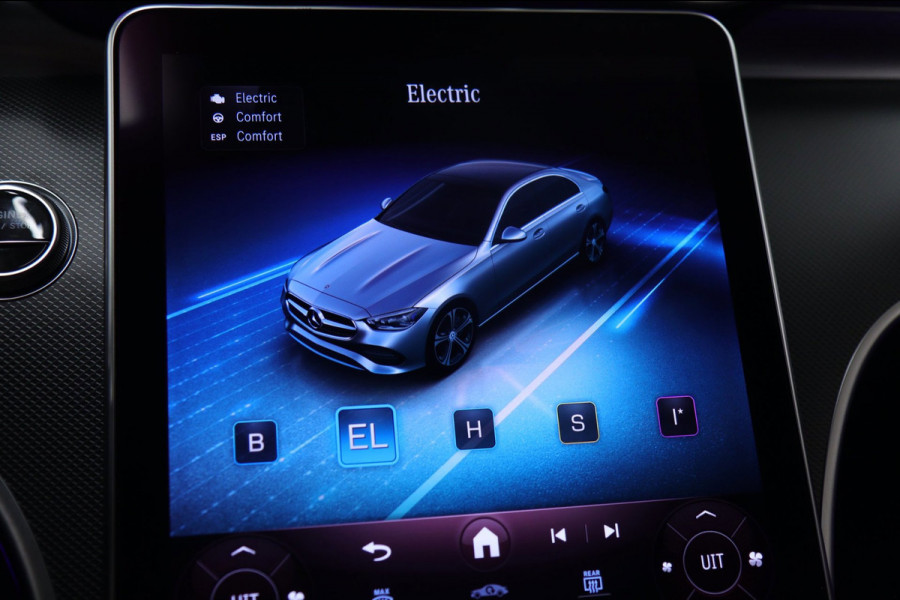 Mercedes-Benz C-Klasse 300 E AMG Line / PANO/CARPLAY/SFEERV/STOELV/BOMVOL