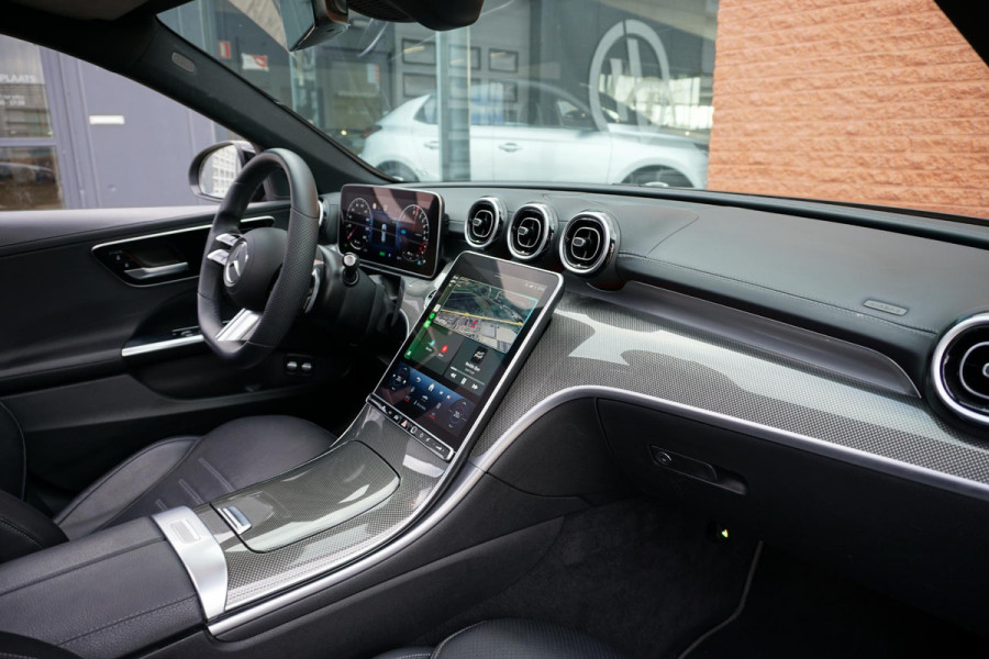 Mercedes-Benz C-Klasse Estate 300 e AMG Line ORIG. NEDERLANDS + AMG / PANORAMA / TREKHAAK / LEDER