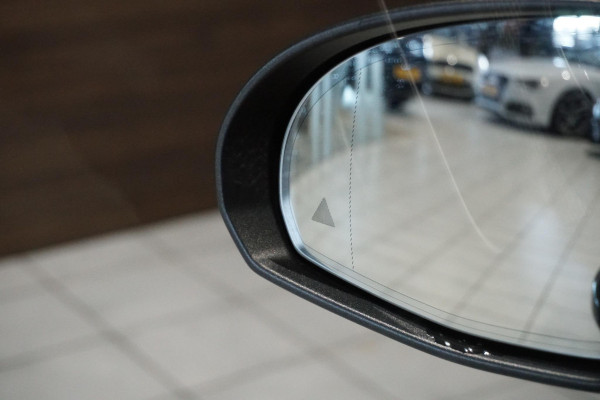 Mercedes-Benz C-Klasse Estate 300 e AMG Line ORIG. NEDERLANDS + AMG / PANORAMA / TREKHAAK / LEDER