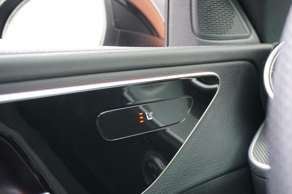 Mercedes-Benz C-Klasse Estate 300 e AMG Line ORIG. NEDERLANDS + AMG / PANORAMA / TREKHAAK / LEDER