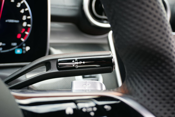 Mercedes-Benz C-Klasse Estate 300 e AMG Line ORIG. NEDERLANDS + AMG / PANORAMA / TREKHAAK / LEDER