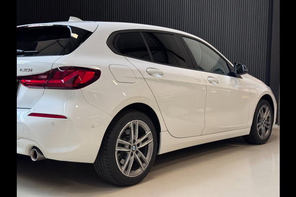 BMW 1-serie 120i | CAMERA | LED | STOELVERW. | 2024