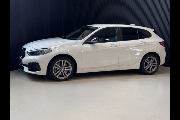 BMW 1-serie 120i | CAMERA | LED | STOELVERW. | 2024