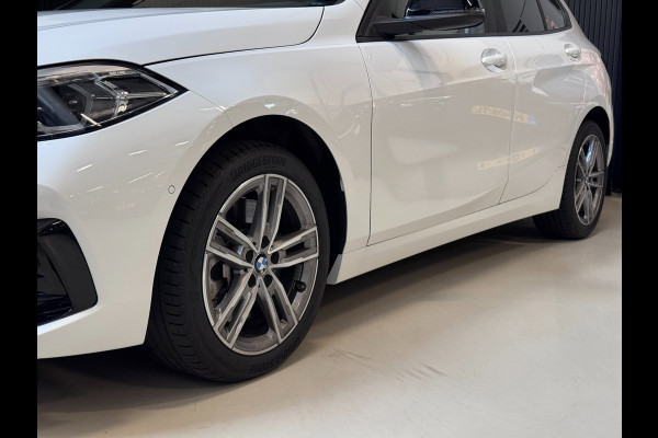 BMW 1-serie 120i | CAMERA | LED | STOELVERW. | 2024