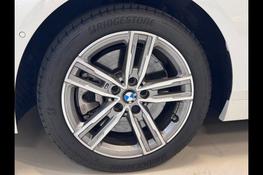 BMW 1-serie 120i | CAMERA | LED | STOELVERW. | 2024