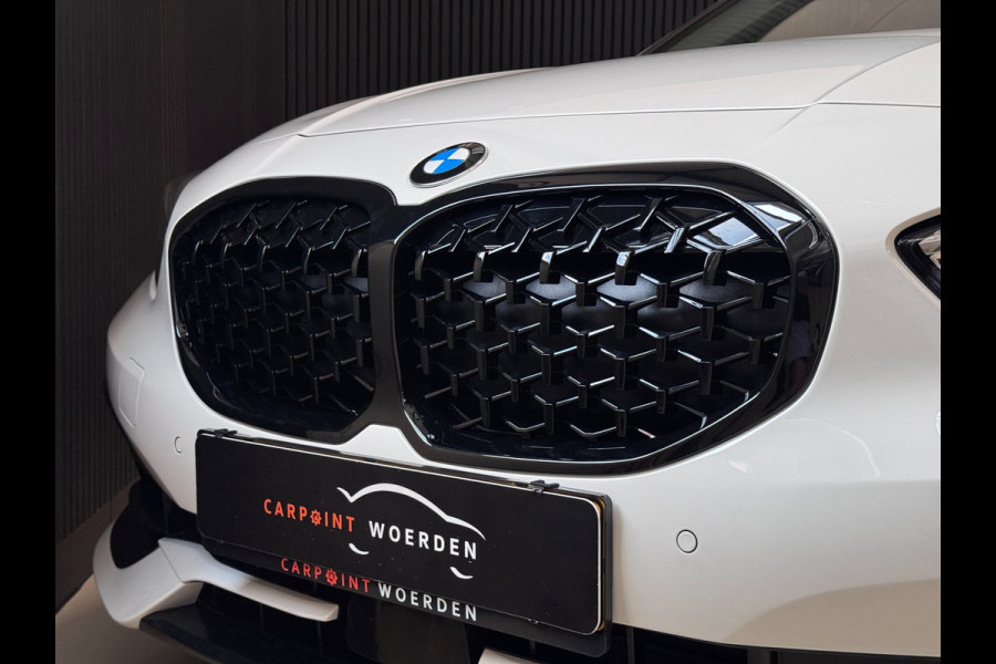BMW 1-serie 120i | CAMERA | LED | STOELVERW. | 2024
