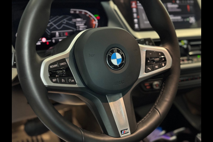 BMW 1-serie 120i | CAMERA | LED | STOELVERW. | 2024