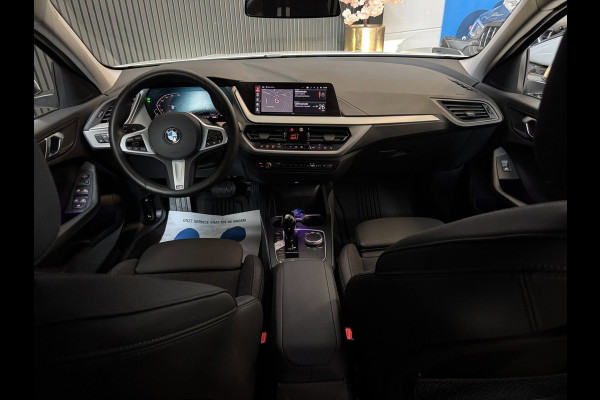 BMW 1-serie 120i | CAMERA | LED | STOELVERW. | 2024