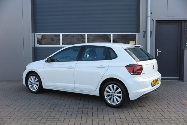 Volkswagen Polo 1.0 TSI 95 pk Highline , Adaptive Cruise , Parkeersensoren V+A , Parkassist, NAP, Navigatie, DAB+ , Stuurwiel multifunctioneel, 16"lichtmetalen velgen, Carplay, Actieve demping , Sportstoelen, etc.etc