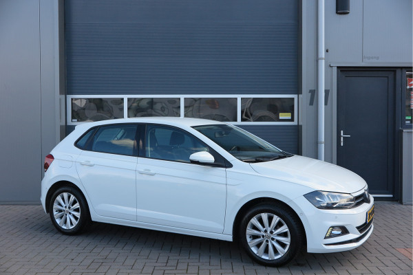 Volkswagen Polo 1.0 TSI 95 pk Highline , Adaptive Cruise , Parkeersensoren V+A , Parkassist, NAP, Navigatie, DAB+ , Stuurwiel multifunctioneel, 16"lichtmetalen velgen, Carplay, Actieve demping , Sportstoelen, etc.etc