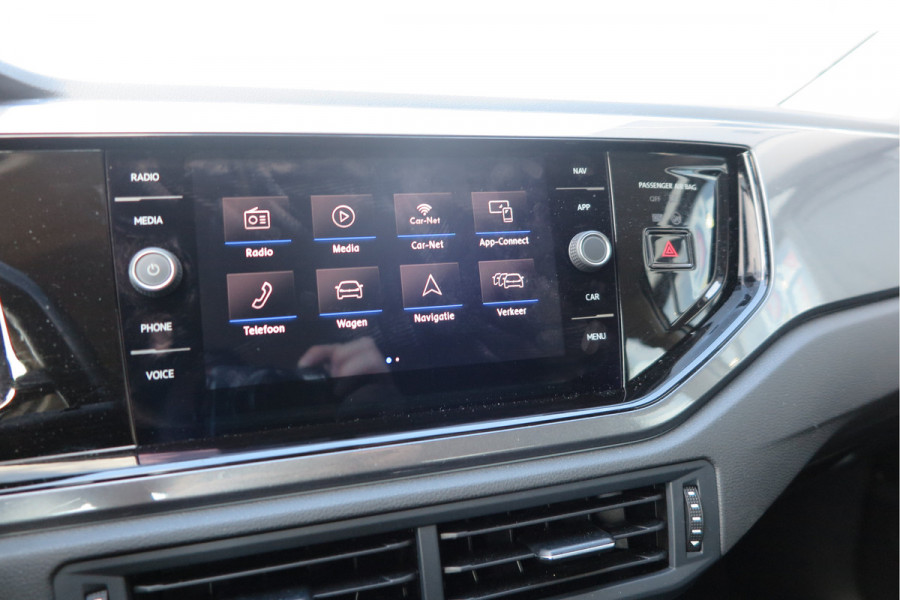 Volkswagen Polo 1.0 TSI 95 pk Highline , Adaptive Cruise , Parkeersensoren V+A , Parkassist, NAP, Navigatie, DAB+ , Stuurwiel multifunctioneel, 16"lichtmetalen velgen, Carplay, Actieve demping , Sportstoelen, etc.etc