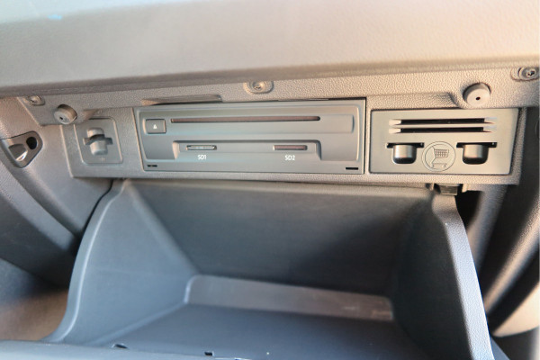 Volkswagen Polo 1.0 TSI 95 pk Highline , Adaptive Cruise , Parkeersensoren V+A , Parkassist, NAP, Navigatie, DAB+ , Stuurwiel multifunctioneel, 16"lichtmetalen velgen, Carplay, Actieve demping , Sportstoelen, etc.etc