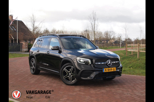 Mercedes-Benz Glb 200 Business Solution AMG 7 persoons | Panoramadak | Trekhaak | Burmester | Sfeerverlichting | Camera |