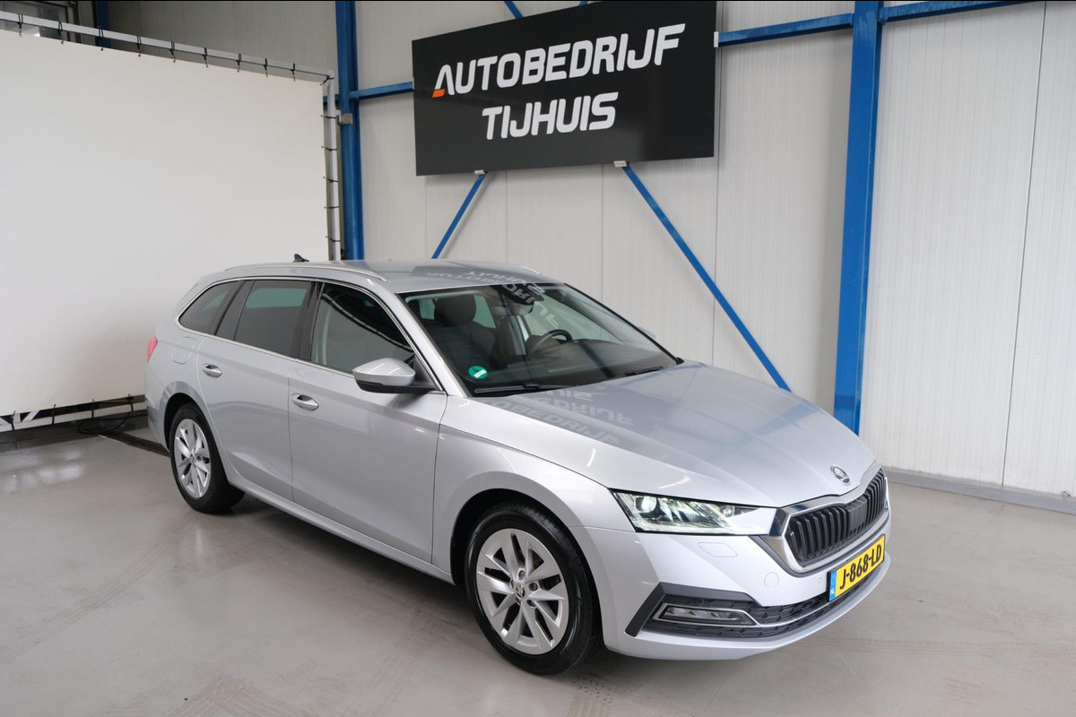 Škoda Octavia Combi 1.5 TSI First Edition - N.A.P. Airco, Cruise, PDC, Navi, Trekhaak.