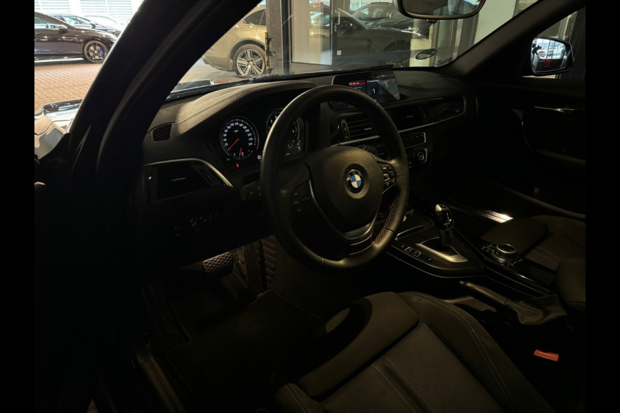 BMW 1-serie 118i Corporate Executive Black Pack|Ambiance|NAP