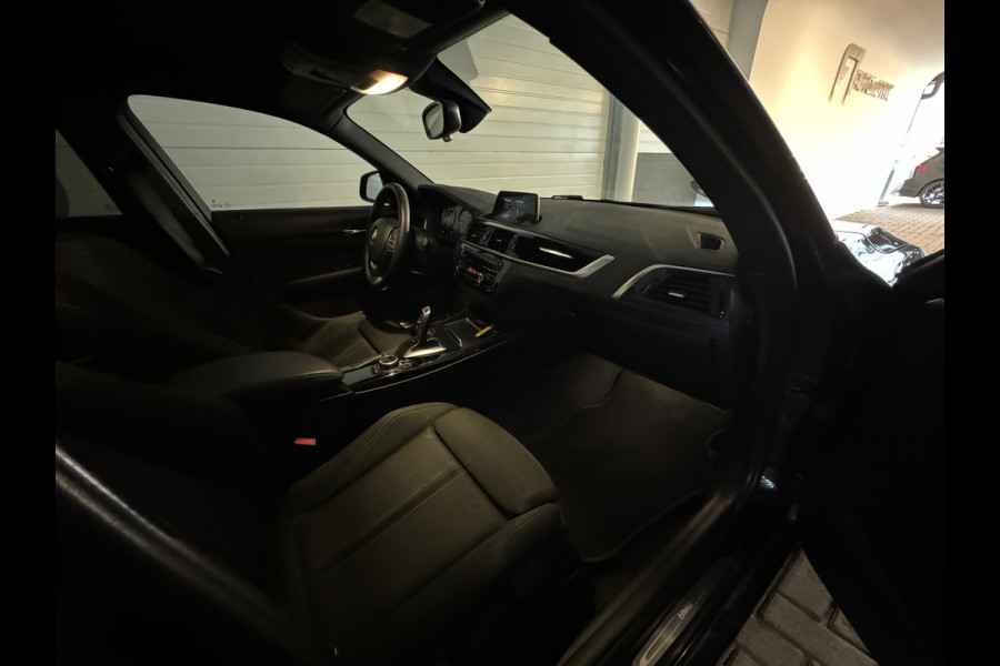 BMW 1-serie 118i Corporate Executive Black Pack|Ambiance|NAP