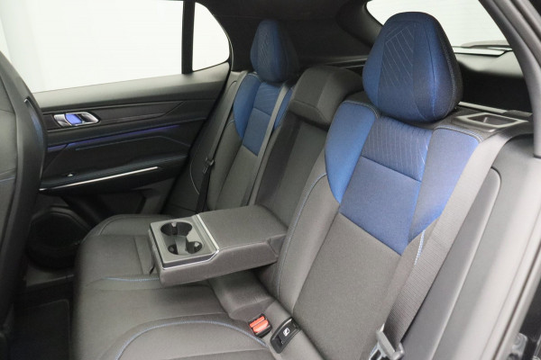 Lynk & Co 01 1.5 261PK Plug-in Hybrid *ZWARTE HEMEL* stuurwiel verwarming* 360° Camera Pano/dak Apple/Carplay Adaptive/Cruise