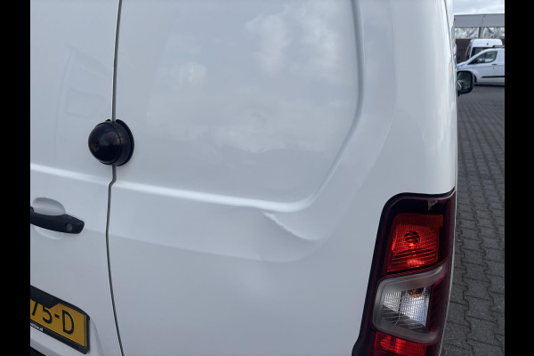 Opel Combo 1.5D L2H1*NAV*CRUISE*HAAK*A/C*INRICHTING*2xSCHUIF*