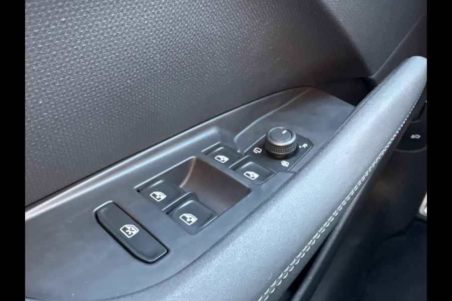 CUPRA Terramar 1.5 TSIe 150PK BUSINESS HEAD-UP/NAVI/CAMERA/LEDER MATRIX FABRIEKS GARANTIE