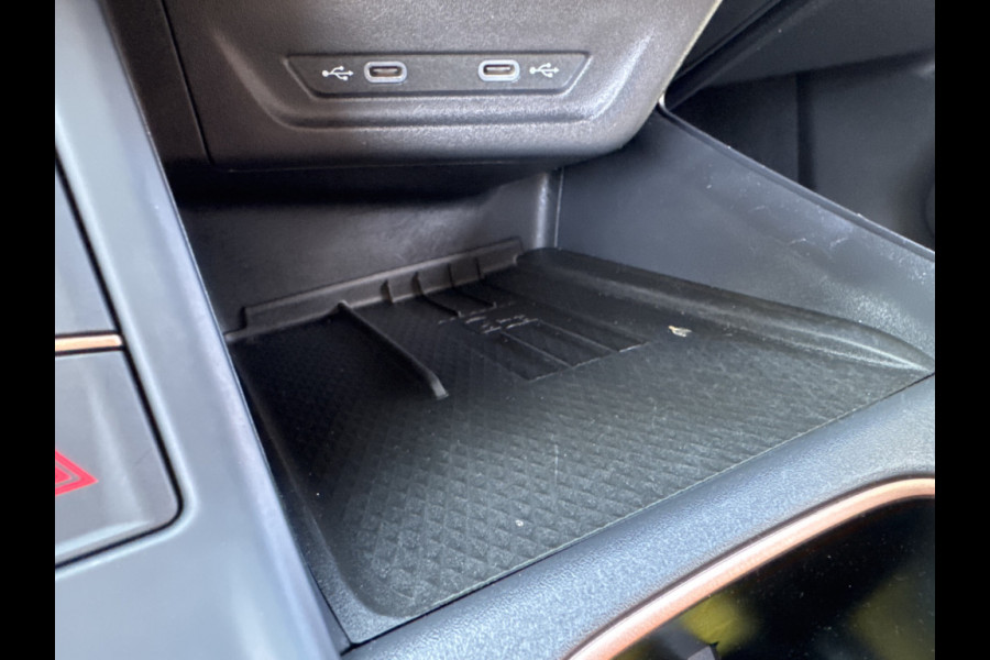 CUPRA Terramar 1.5 TSIe 150PK BUSINESS HEAD-UP/NAVI/CAMERA/LEDER MATRIX FABRIEKS GARANTIE