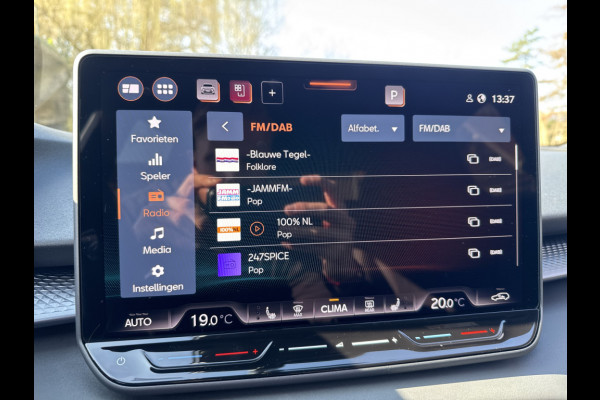 CUPRA Terramar 1.5 TSIe 150PK BUSINESS HEAD-UP/NAVI/CAMERA/LEDER MATRIX FABRIEKS GARANTIE