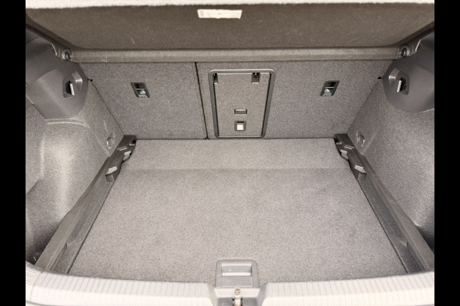 Volkswagen Golf 2.0 TSI GTI Clubsport Pano IQ HUD H/K Leder/alca 19''