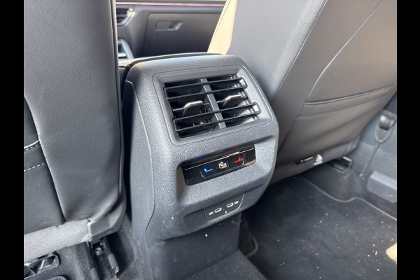 Volkswagen Tayron 1.5 eTSI LIFE EDITION 7PERS. 7-PERSOONS/TREKHAAK/360CAMERA FABRIEKS GARANTIE