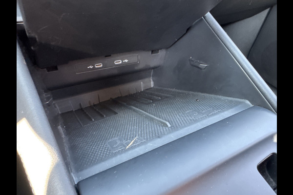 Volkswagen Tayron 1.5 eTSI LIFE EDITION 7PERS. 7-PERSOONS/TREKHAAK/360CAMERA FABRIEKS GARANTIE