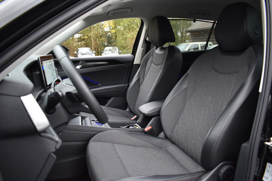 Volkswagen Tayron 1.5 eTSI 150PK DSG LIFE 7-PERSOONS/TREKHAAK/360CAMERA FABRIEKS GARANTIE